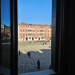 https://casarossa.hotelinveneto.com